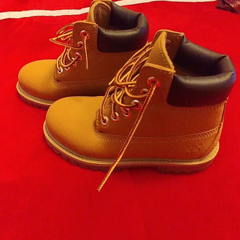 Brand new never worn boys Timberlands size 11.5